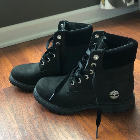 Timberland Shoes - Women’s Black Timberland Boots Size: 7 US